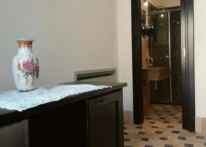 农家乐 La Trottoria